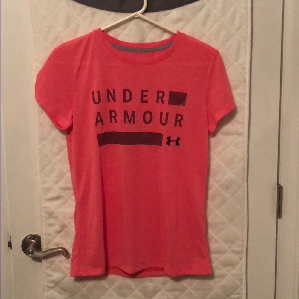 Under Armour women’s T-shirt